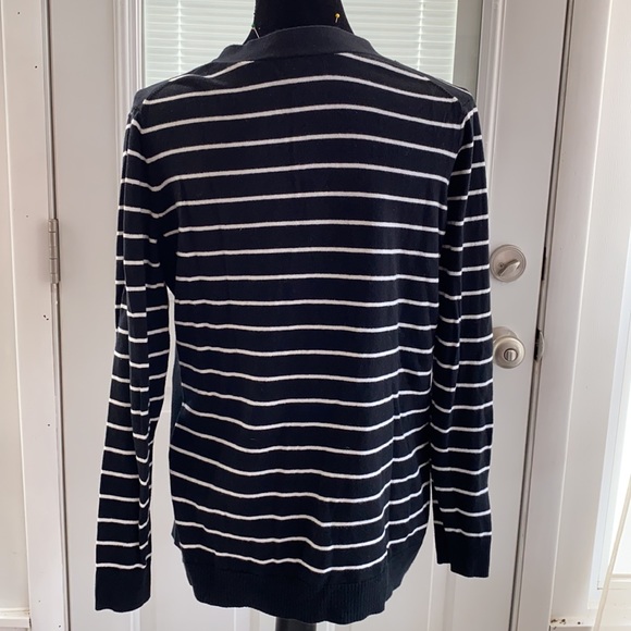 GAP Blk/White Striped V neck Sweater - Picture 3 of 4